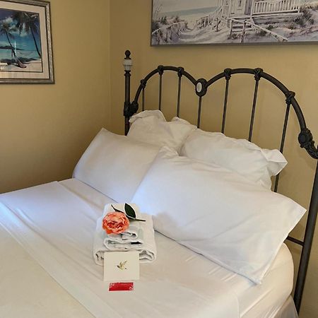 Cozy Room Near Airport & Highway Сент-Луис Экстерьер фото