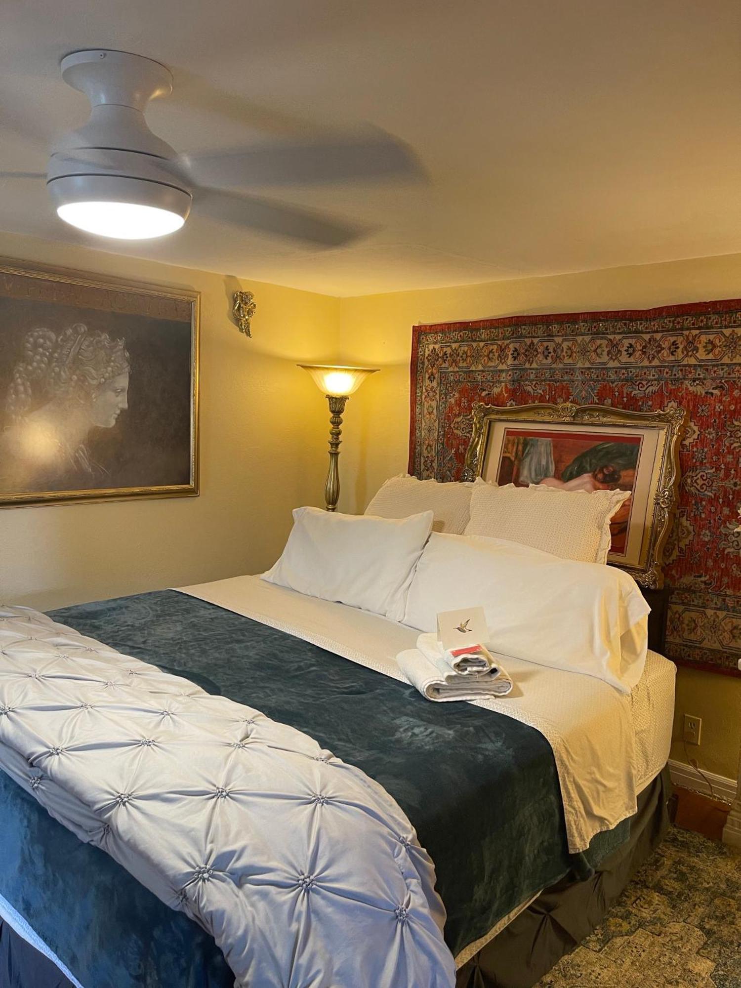 Cozy Room Near Airport & Highway Сент-Луис Экстерьер фото